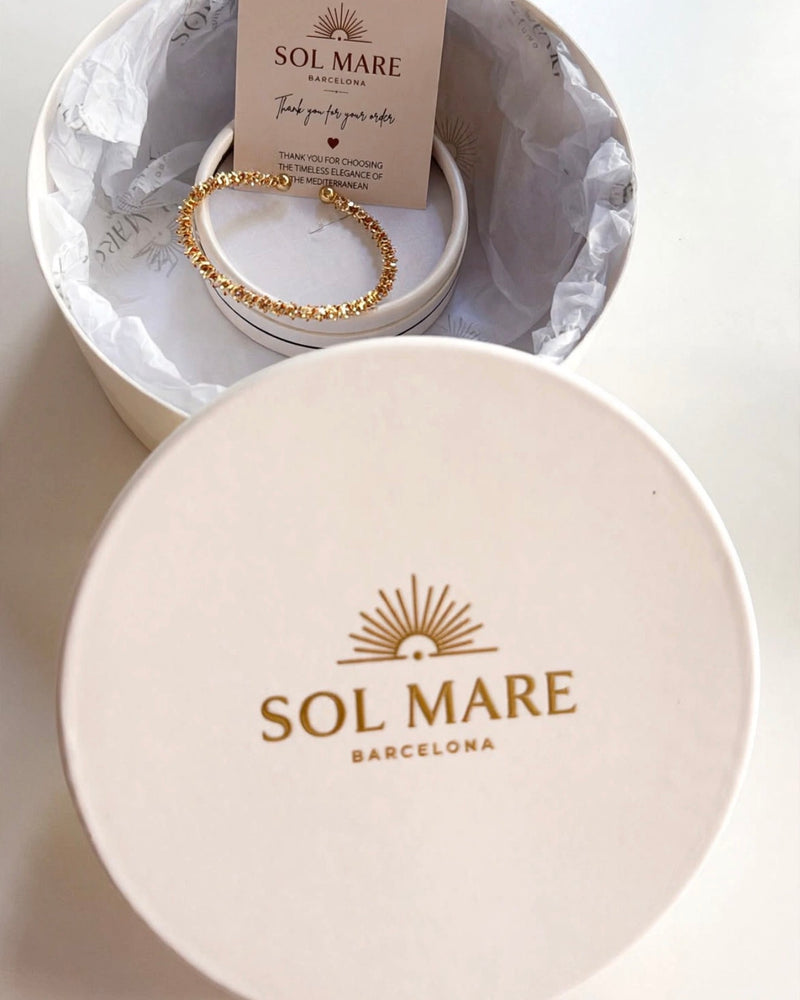 Sol Mare Aureo Twist Cuff | 316L Stainless Steel | 18K PVD Gold Plated | 3-Year Warranty