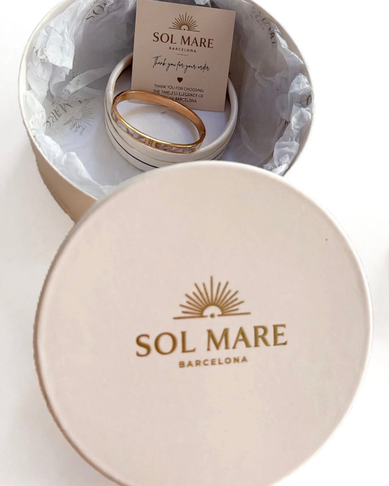 Sol Mare Perla Royale Bangle | 316L Stainless Steel | 18K Rose Gold PVD | 3-Year Warranty