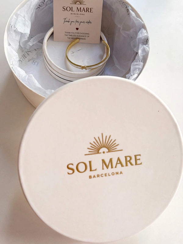 Sol Mare Marbella Pearl Bangle | 316L Stainless Steel | 18K Gold PVD | 3-Year Warranty