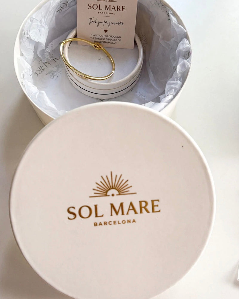 Solmare Crystal Harmony Bangle | 316L Stainless Steel | 18K PVD Gold-Plated | 3-Year Warranty