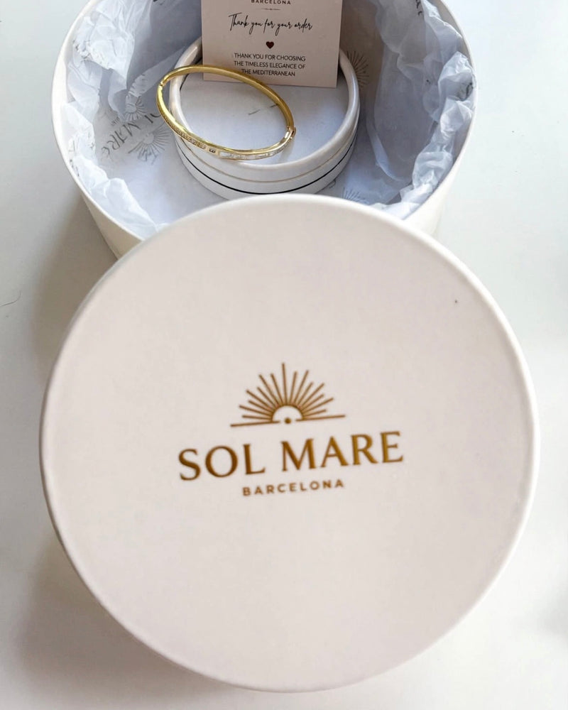 Solmare Pearl Essence Bangle | 316L Stainless Steel | 18K PVD Gold-Plated | 3-Year Warranty